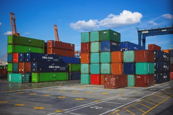 Les tensions tarifaires américaines-chinoises redéfinissent l'expédition mondiale: ce que cela signifie pour les exportations réfractaires chinoises？